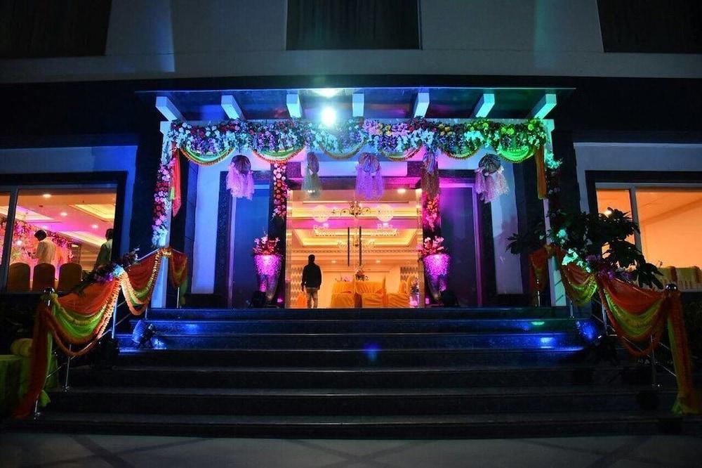 Hotel Sagar Sona Lucknow